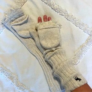 Abercrombie Mittens • Oatmeal Color • Like new!